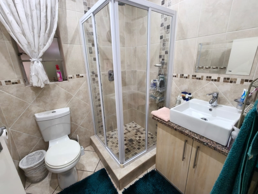 3 Bedroom Property for Sale in Waterkloof North West